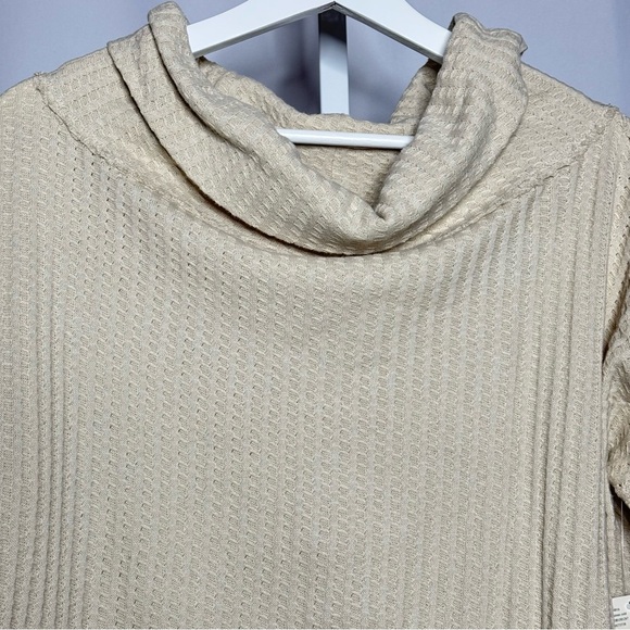 Free People Waffle Knit Cowl Neck Cream Sweater — S - Picture 4 of 9
